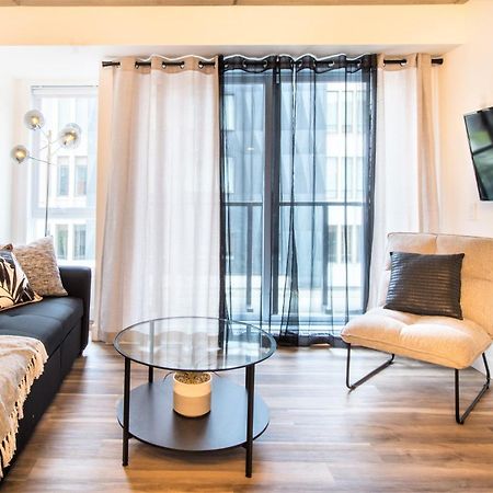 Condo Chic, Centre-Ville Piscine, Terrasse, Gym Квебек Екстериор снимка