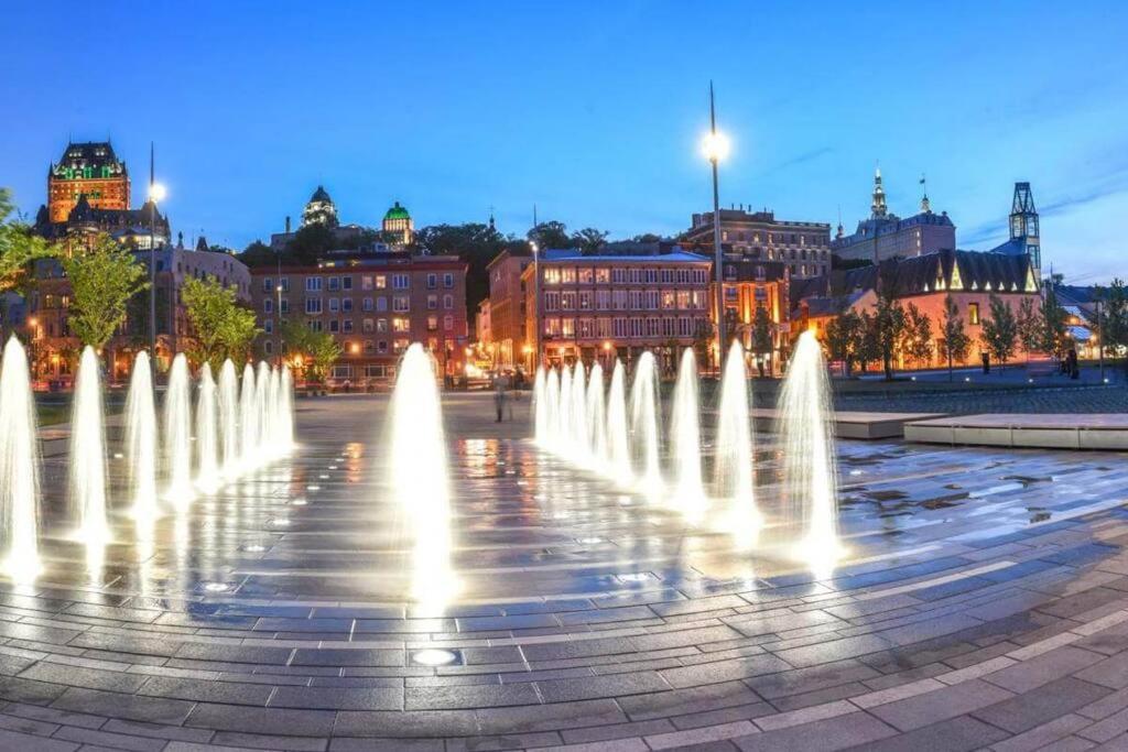 Condo Chic, Centre-Ville Piscine, Terrasse, Gym Квебек Екстериор снимка